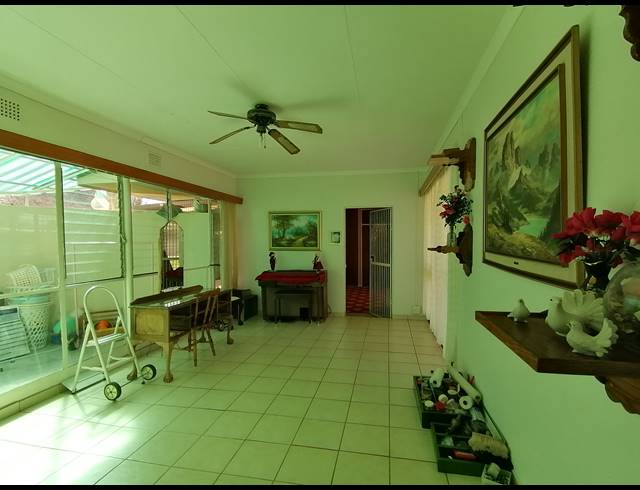 4 BEDROOM FREESTANDING SOLD IN STILFONTEIN EXT 4